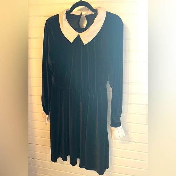 Wednesday Addams Costume Dress - Picture 2 of 10